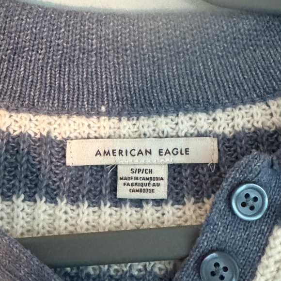 Stripped blue and white sweater, very nice fabric, never worn! - Picture 3 of 3